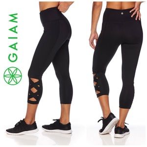 NWT GAIAM leggings